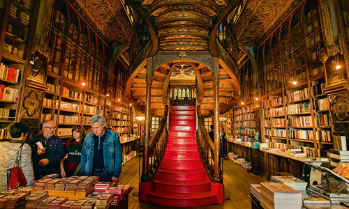 Escaleras librería Lello