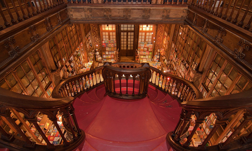 Escaleras librería Lello