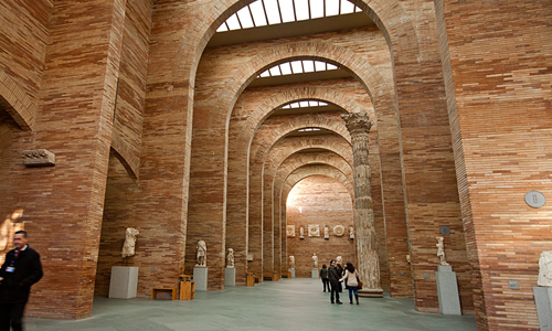 Nacional de Arte Romano de Mérida by  arquitecto español Rafael Moneo