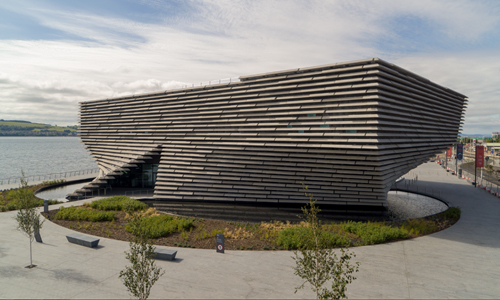 V & A Museum of Design Dundee by arquitecto japonés Kengo Kuma