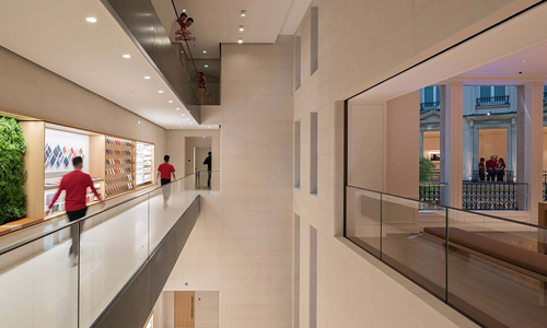 Nueva tienda de Apple Store en París by Foster + Partners