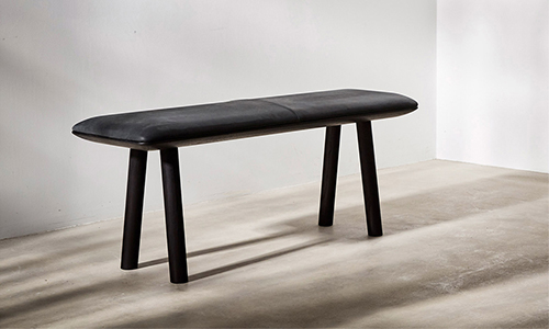 OVO hallway bench | Foster + Partners para Benchmark