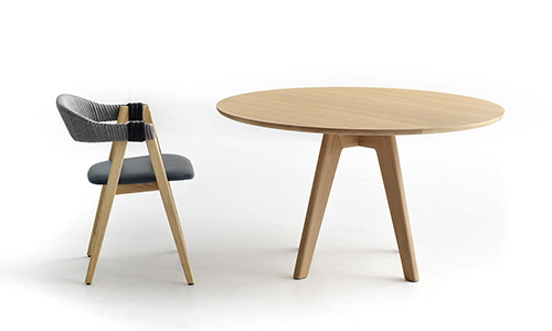 Mathilda table | Patricia Urquiola