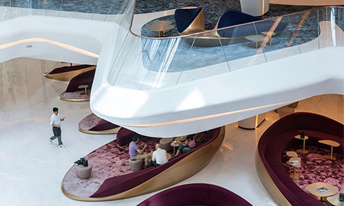 Zaha Hadid Architects revela los interiores del hotel ME Dubai.