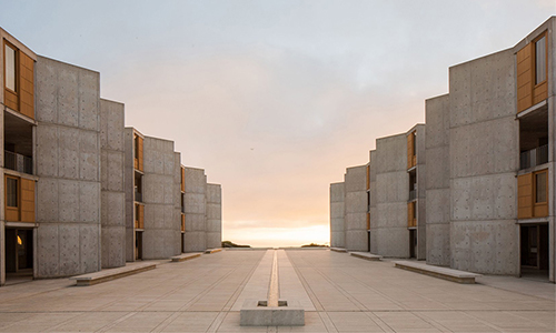 Louis Vuiton presentó su colección crucero 2023 en el Salk Institute.