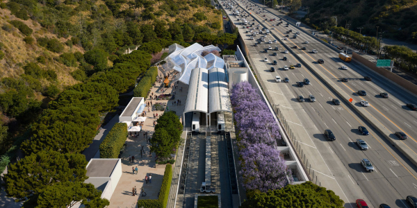 Gehry redefine la llegada al Getty Center.